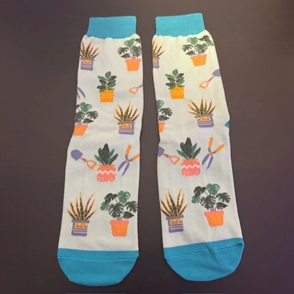 SockFun Novelty Crew Socks Unisex One Size Mint Green Sometimes I Wet‎ My Plants